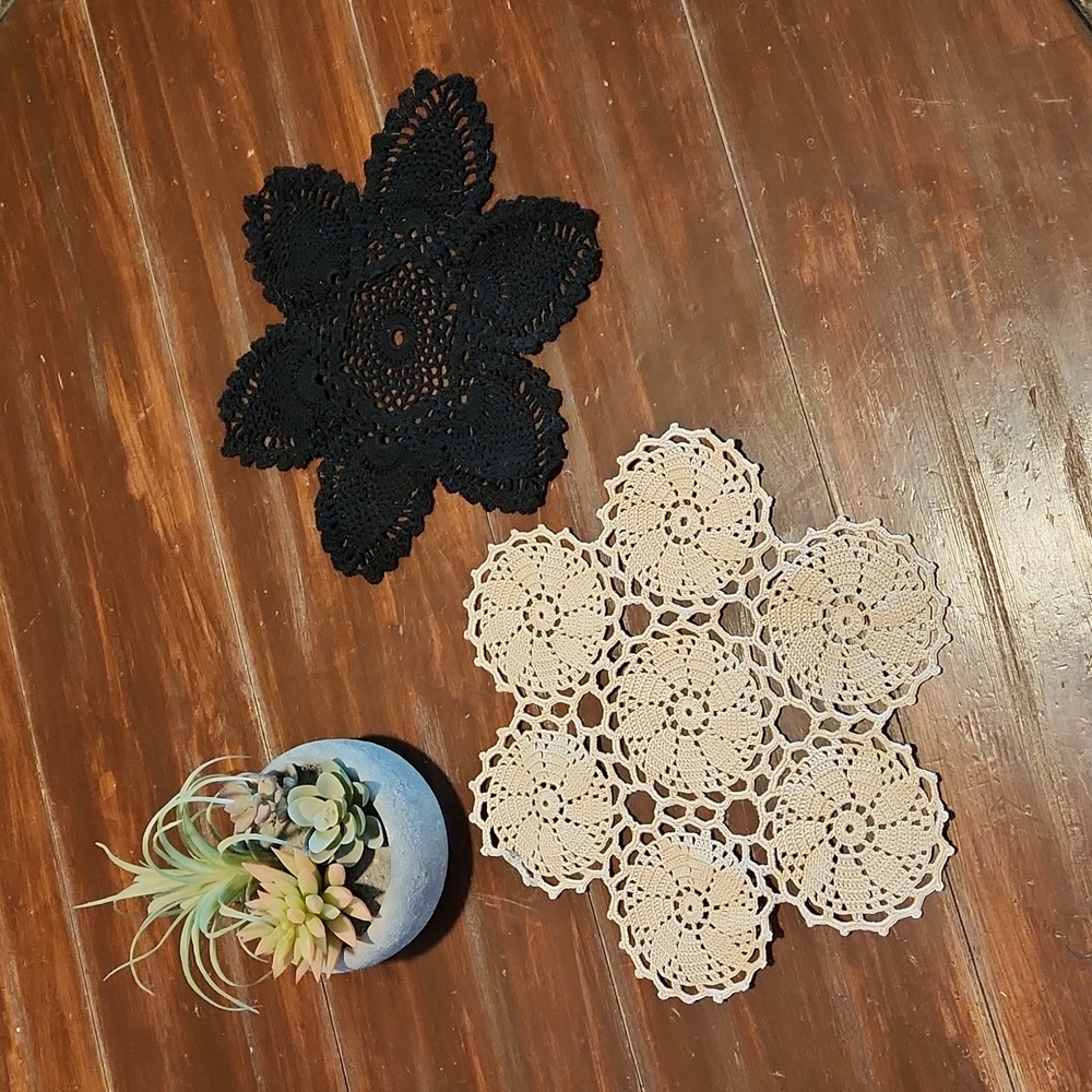 Homemade Tatted Doilies - Picture 1 of 6